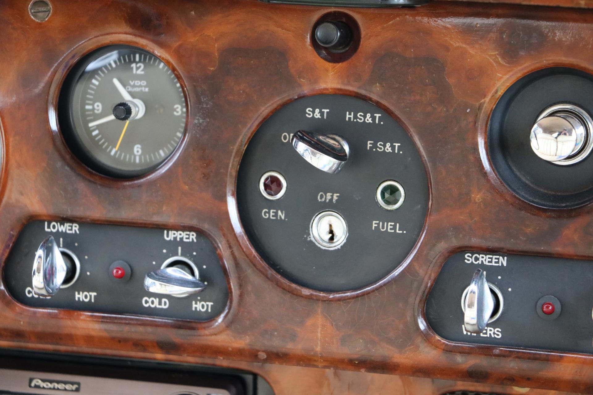 Real Art on Wheels | Rolls-Royce Silver Cloud DHC