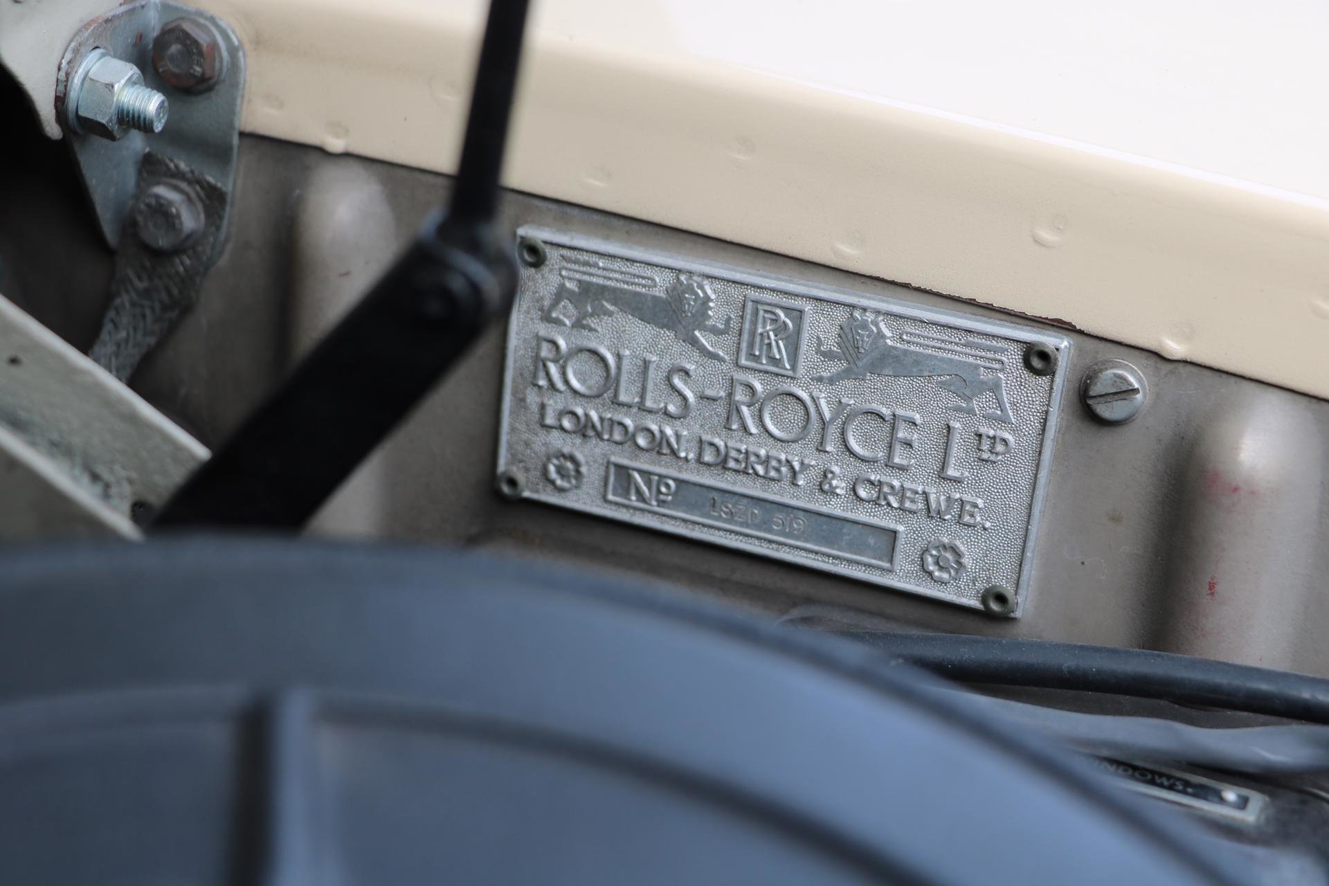 Real Art on Wheels | Rolls-Royce Silver Cloud DHC