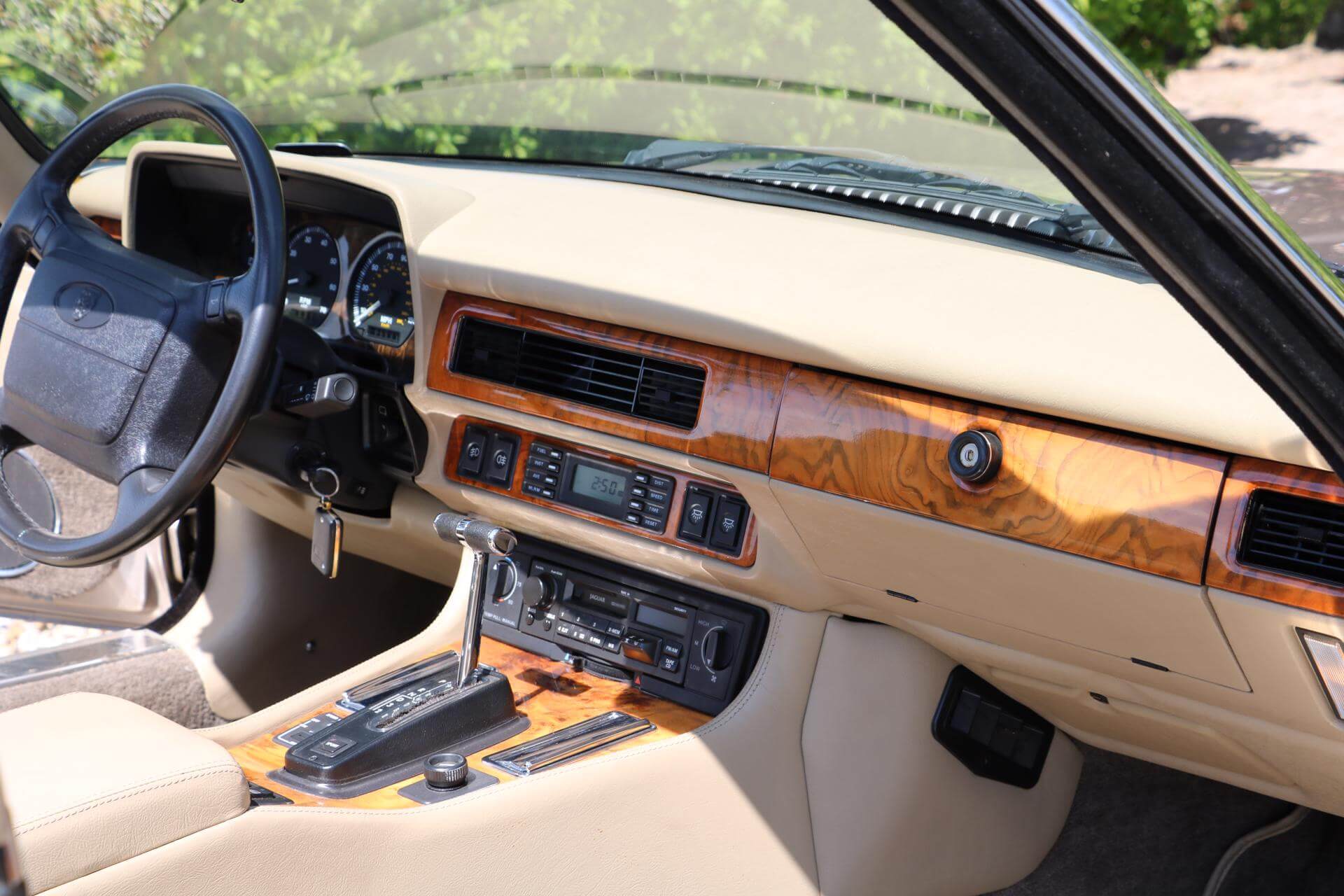 Real Art on Wheels | Jaguar XJS Convertible