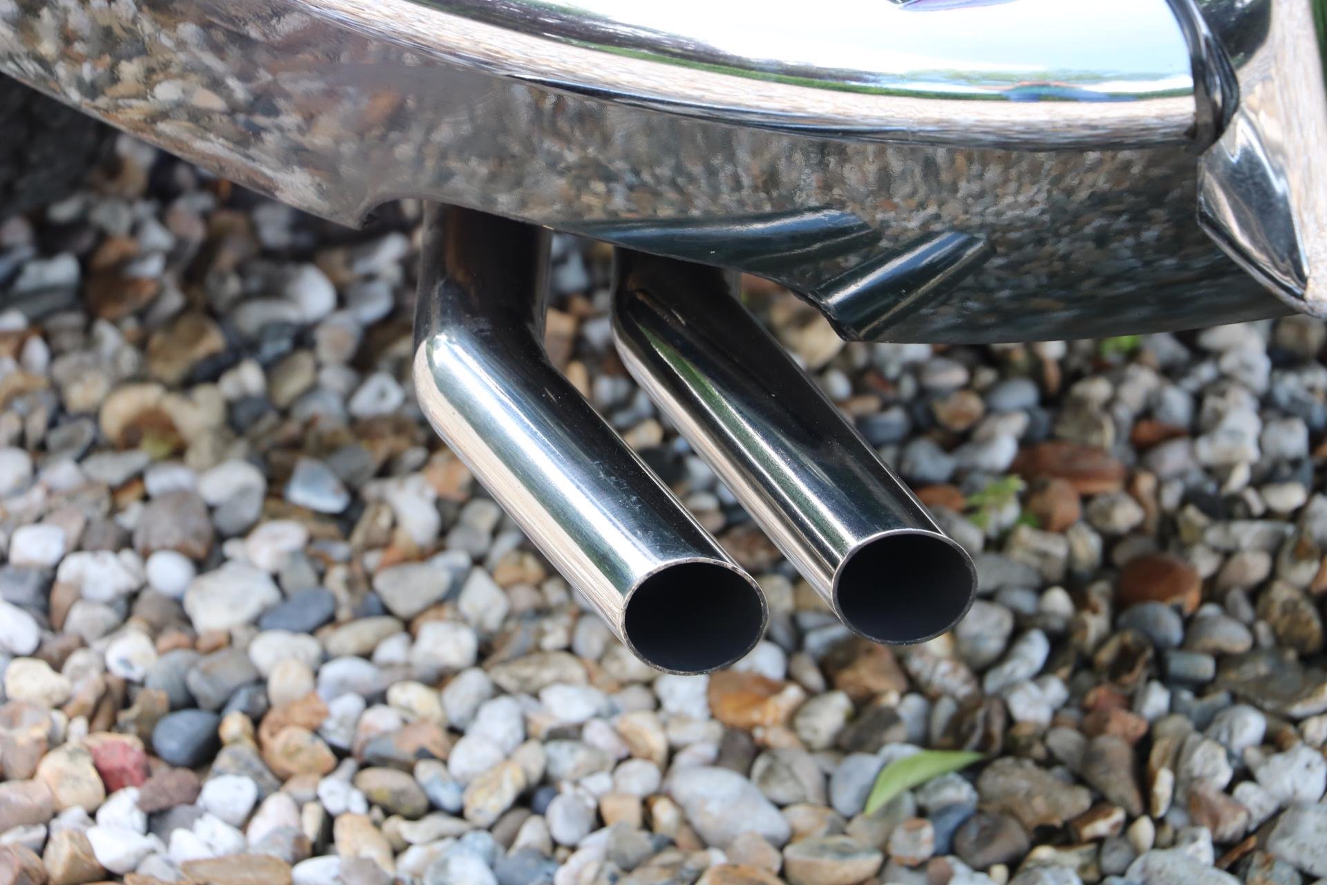 Real Art on Wheels | Jaguar Mark II 340