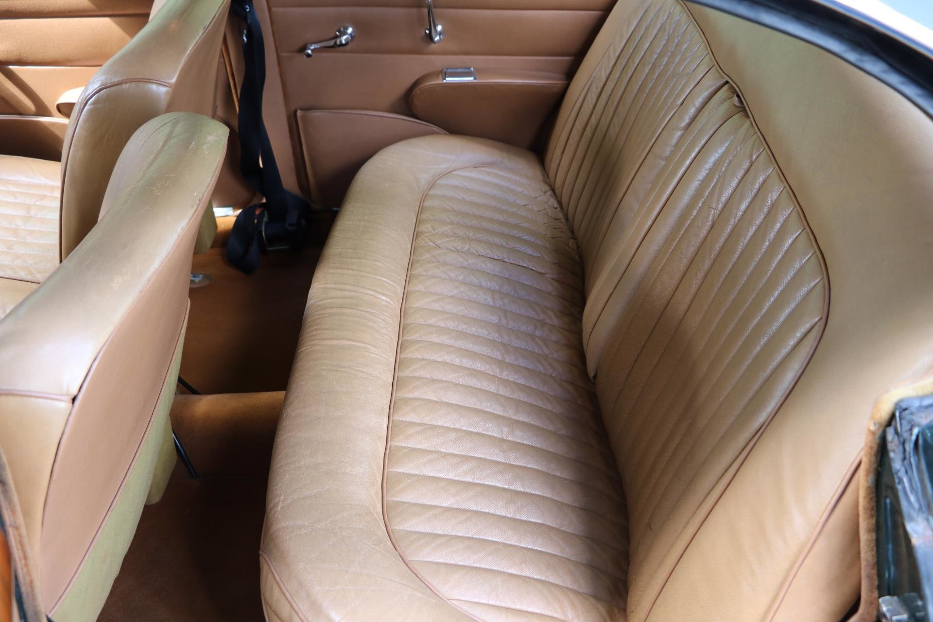 Real Art on Wheels | Jaguar Mark II 340