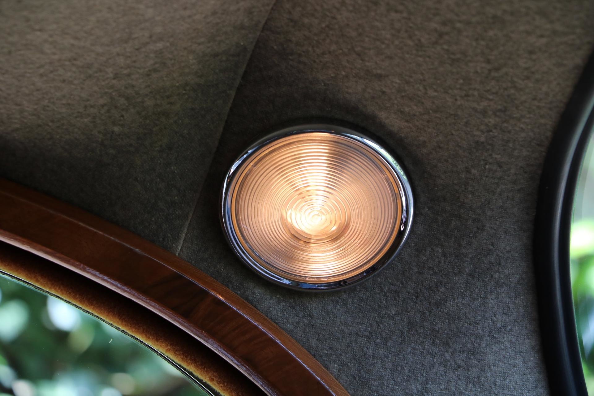 Real Art on Wheels | Jaguar Mark II 340