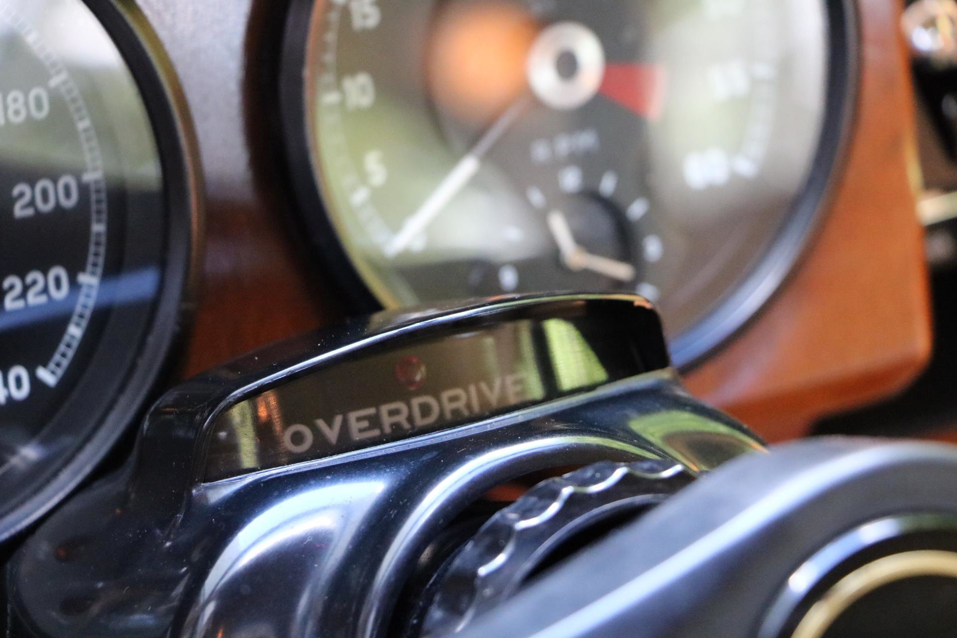 Real Art on Wheels | Jaguar Mark II 340