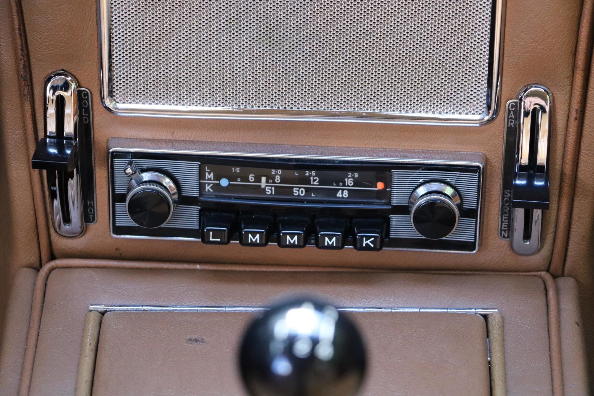 Real Art on Wheels | Jaguar Mark II 340