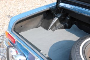 Real Art on Wheels | Mercedes-Benz 280 SL