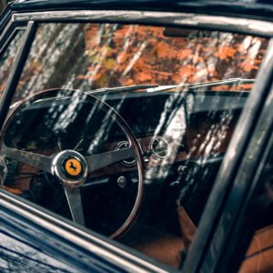 Real Art on Wheels | Ferrari 330 GT 2+2 Christmas Ferrari