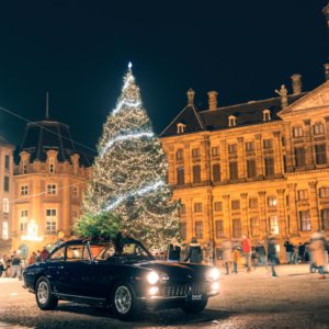 Real Art on Wheels | Ferrari 330 GT 2+2 Christmas Ferrari