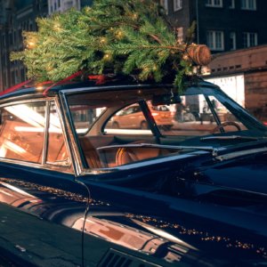 Real Art on Wheels | Ferrari 330 GT 2+2 Christmas Ferrari