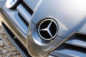 Real Art on Wheels | Mercedes-Benz SLR McLaren Roadster