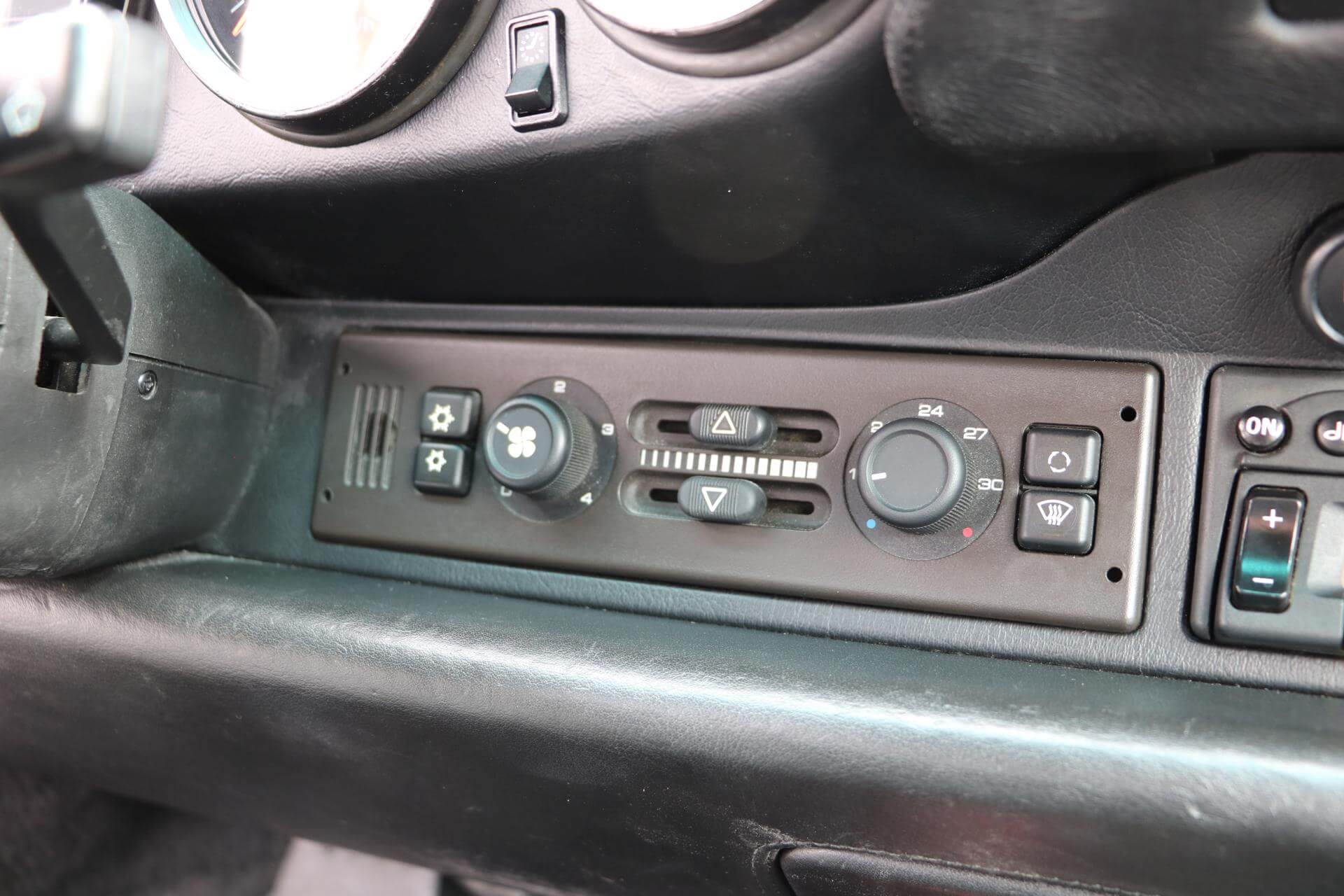 Real Art on Wheels | Porsche 993 Turbo