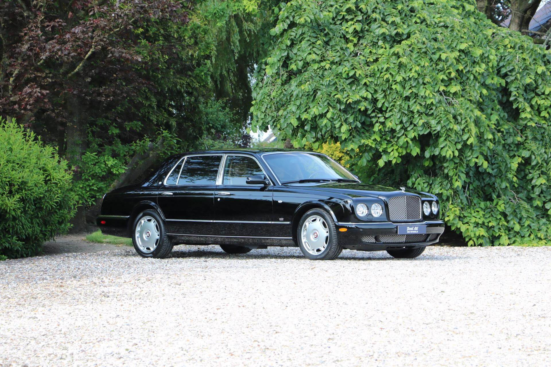 Real Art on Wheels | Bentley Arnage RL
