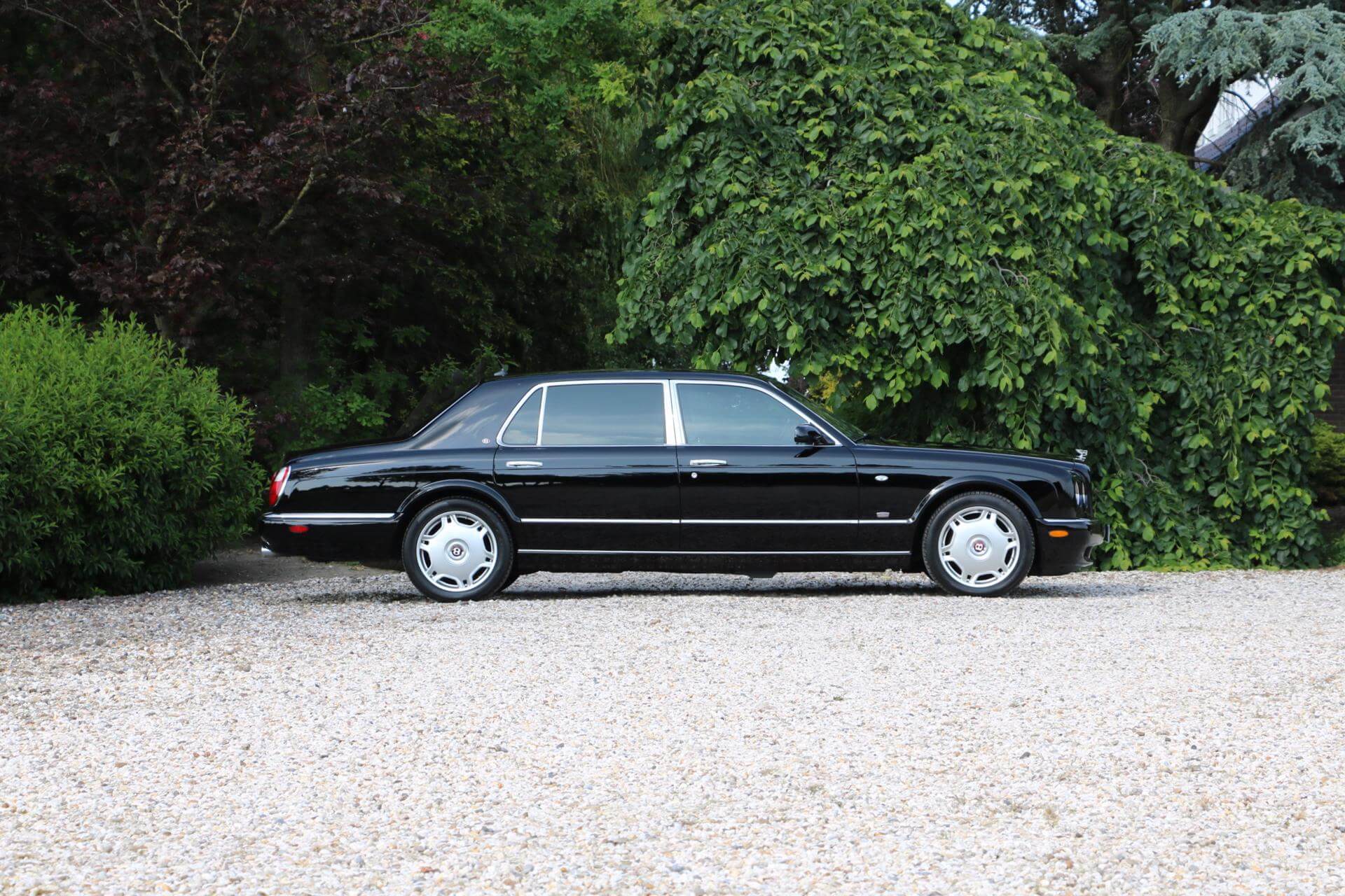 Real Art on Wheels | Bentley Arnage RL