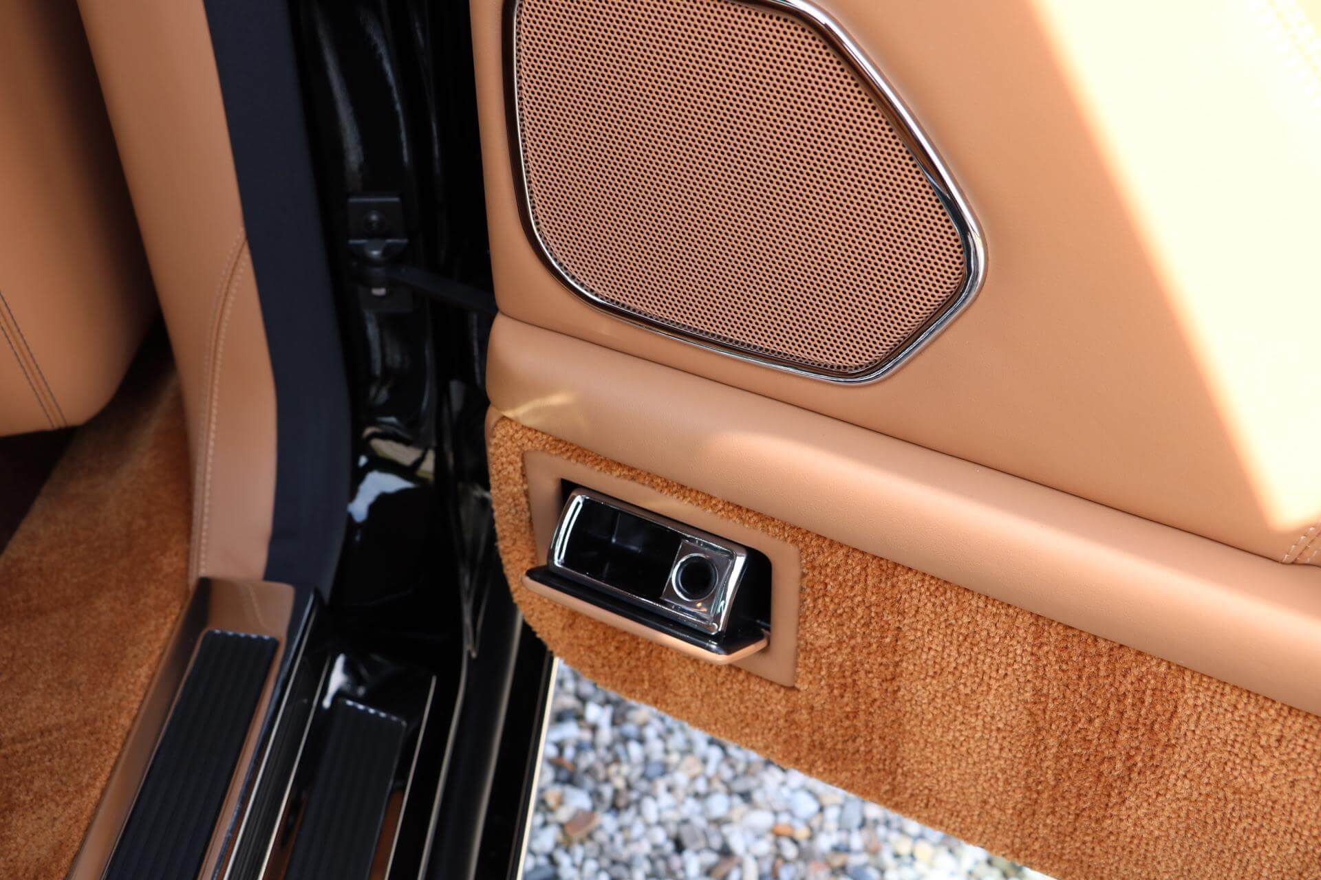 Real Art on Wheels | Bentley Arnage RL