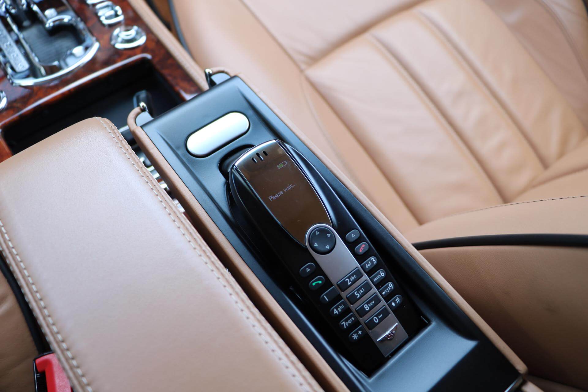 Real Art on Wheels | Bentley Arnage RL