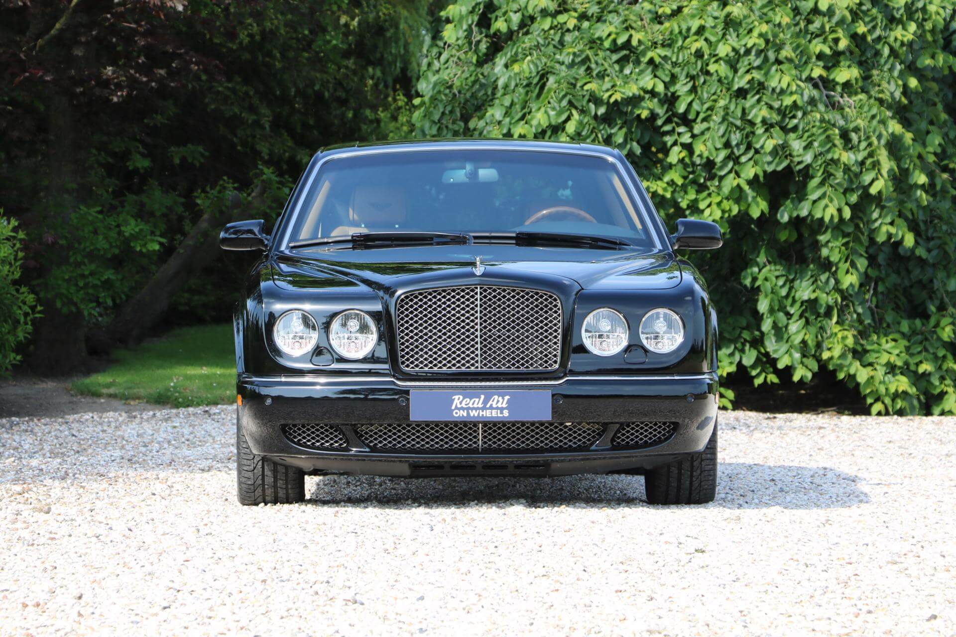 Real Art on Wheels | Bentley Arnage RL