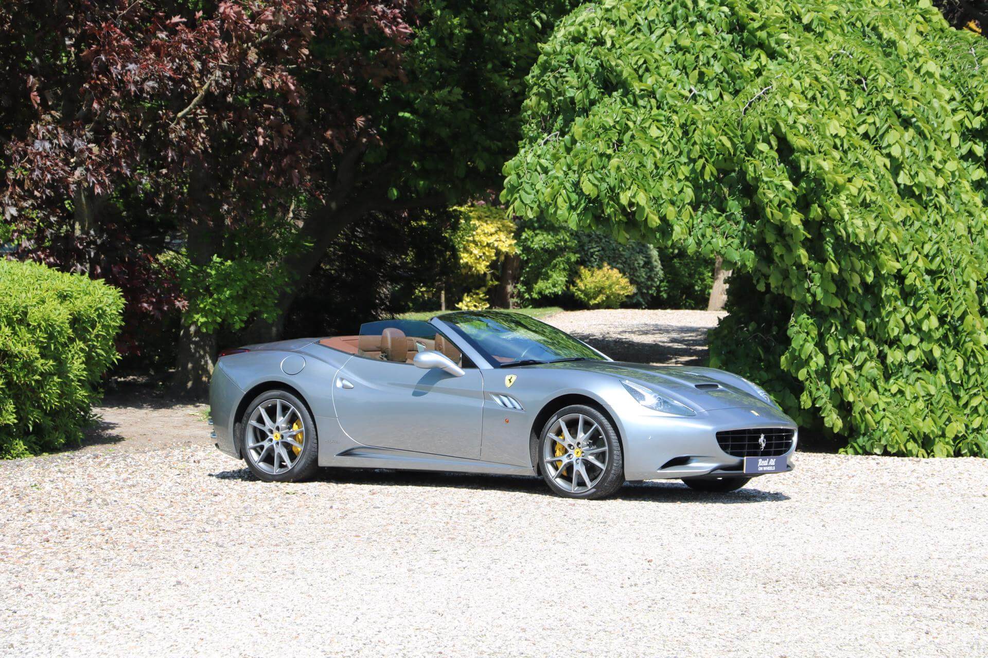 Real Art on Wheels | Ferrari California