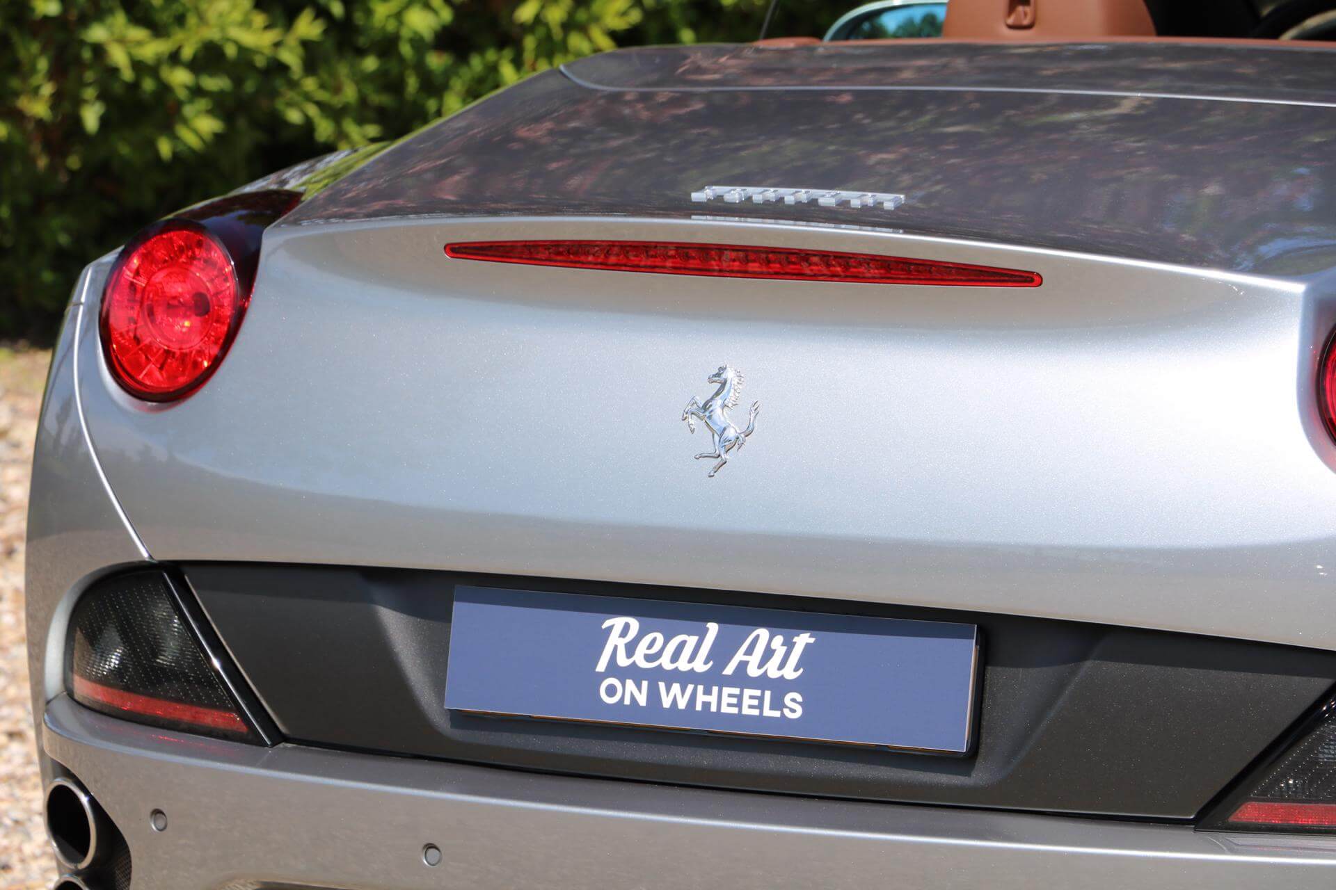 Real Art on Wheels | Ferrari California