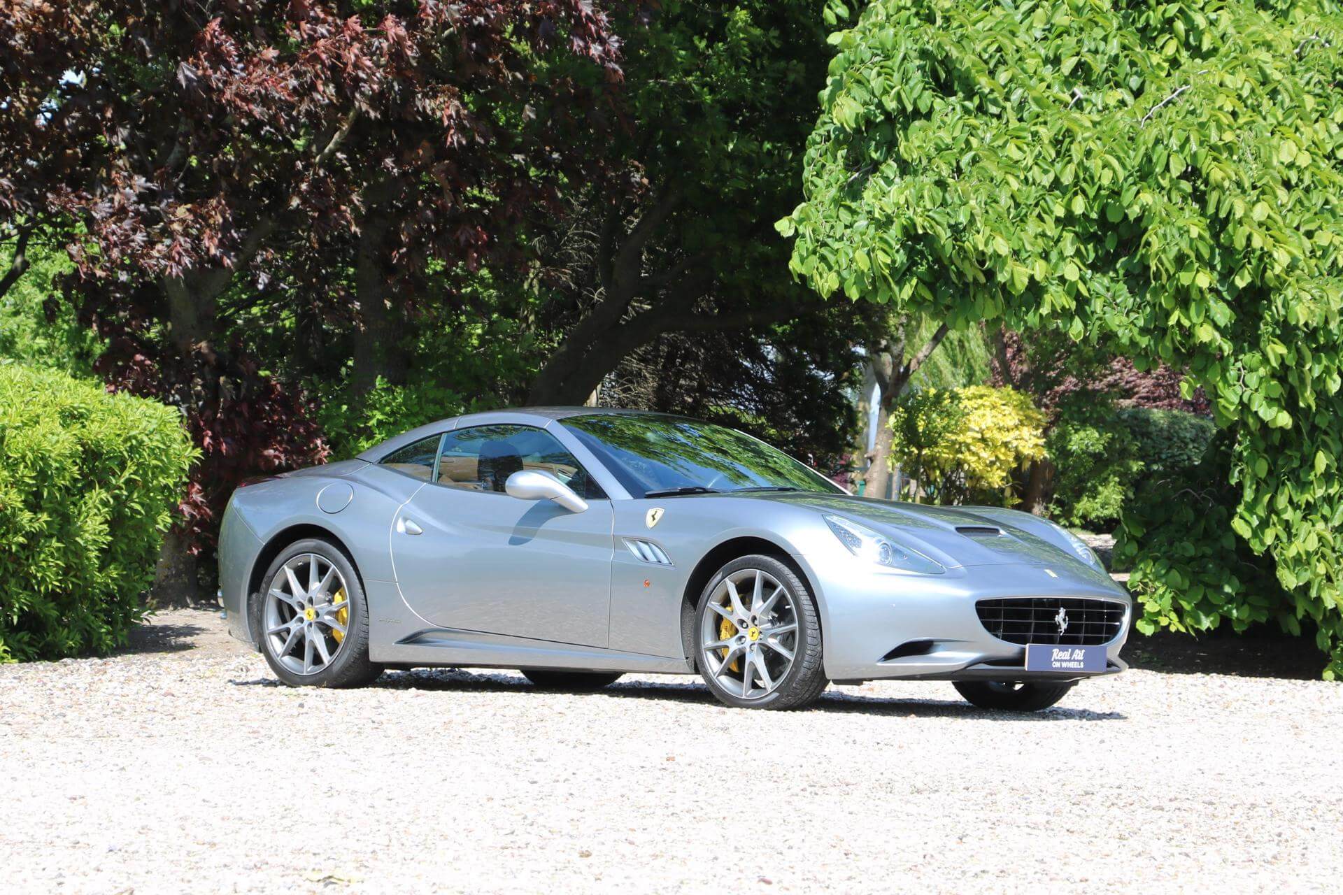 Real Art on Wheels | Ferrari California