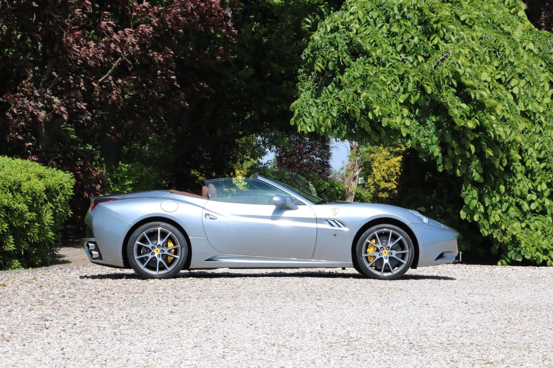 Real Art on Wheels | Ferrari California