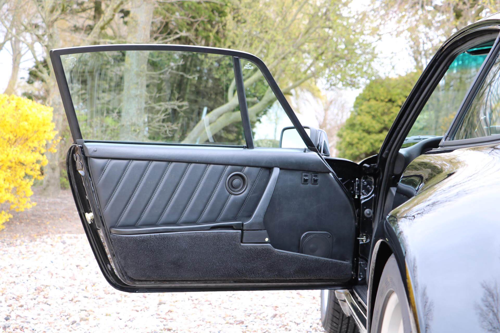 Real Art on Wheels | 1985 Porsche 911 Turbo