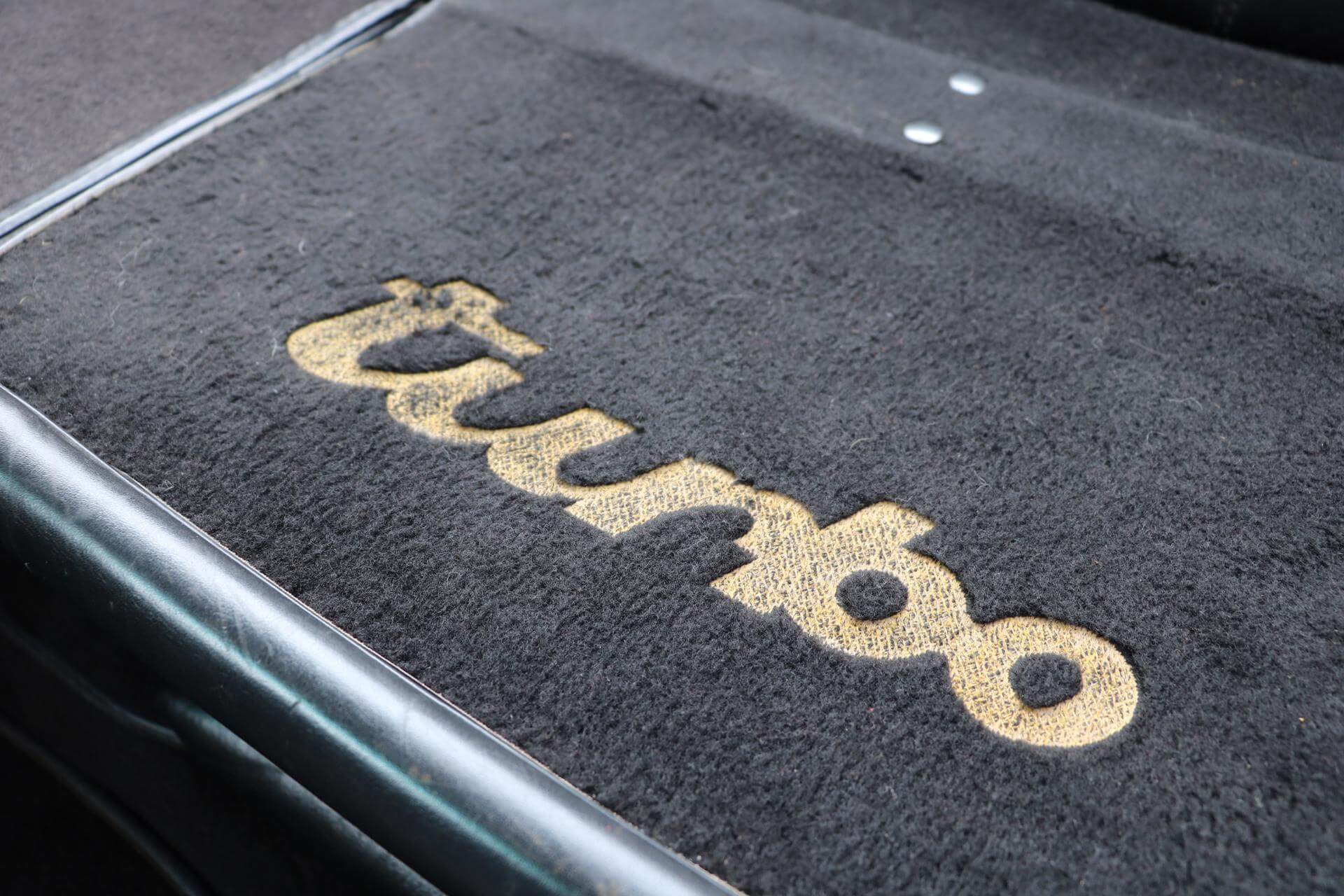 Real Art on Wheels | 1985 Porsche 911 Turbo