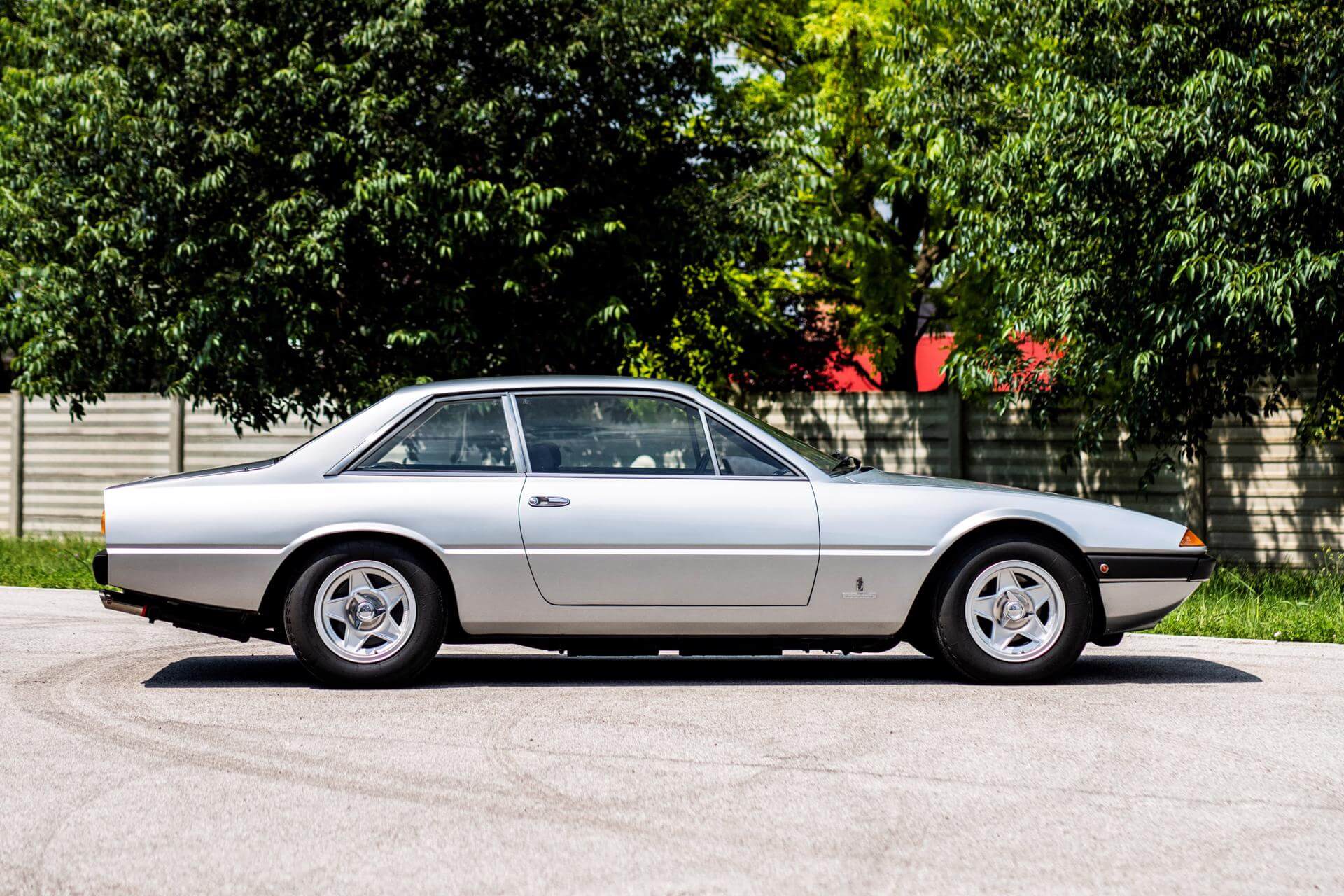 Real Art on Wheels | Ferrari 365 GT4 2+2